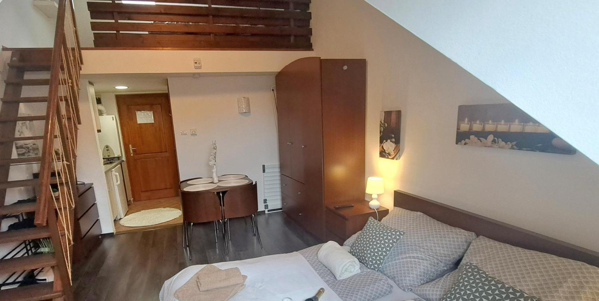 Viktoria Apartman Дьюла Экстерьер фото